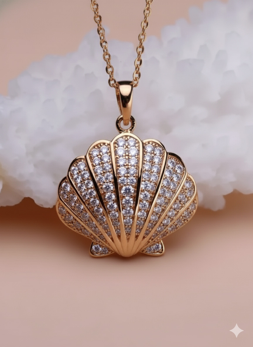 Oyster Pearl Necklace / Gold Plated