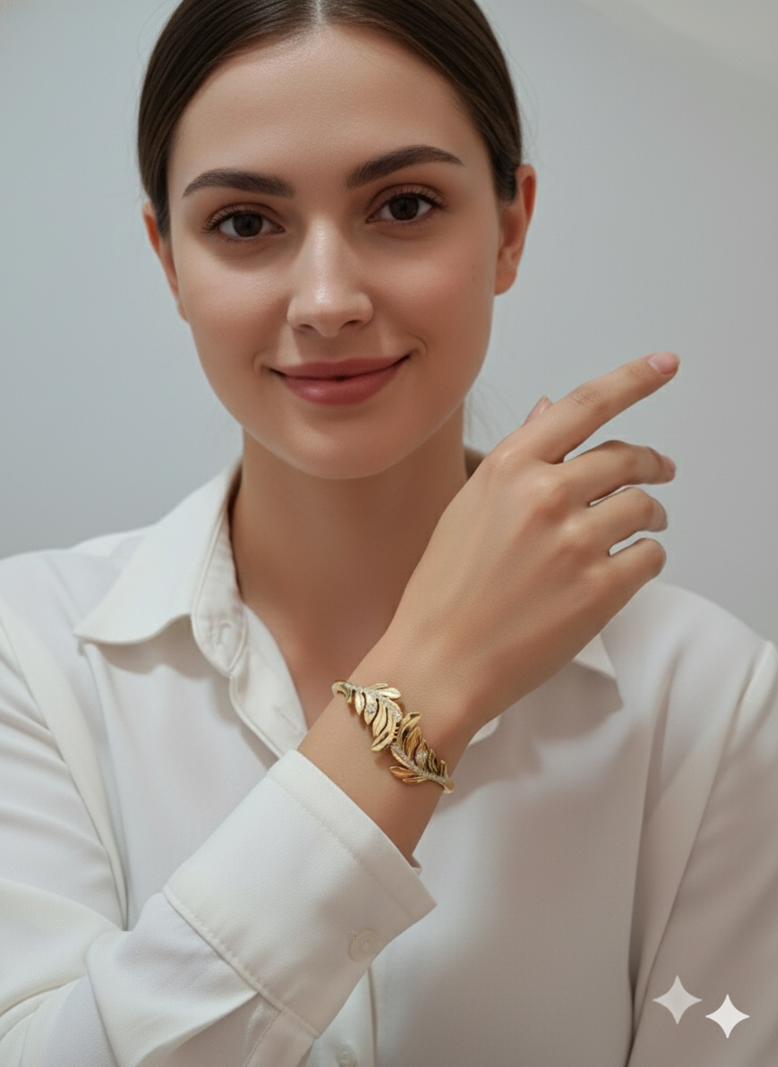 Leaf Cuff Bracelet 18K Gold Plated.