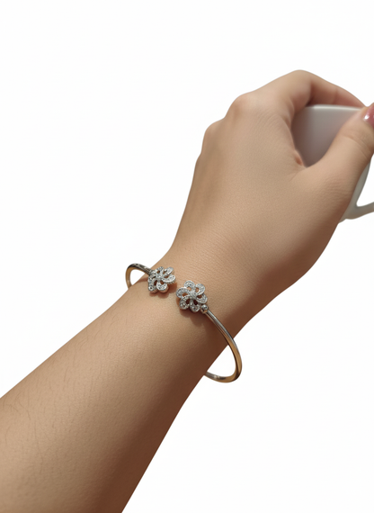 Flower open Cuff Bracelet.  / Silver Plated