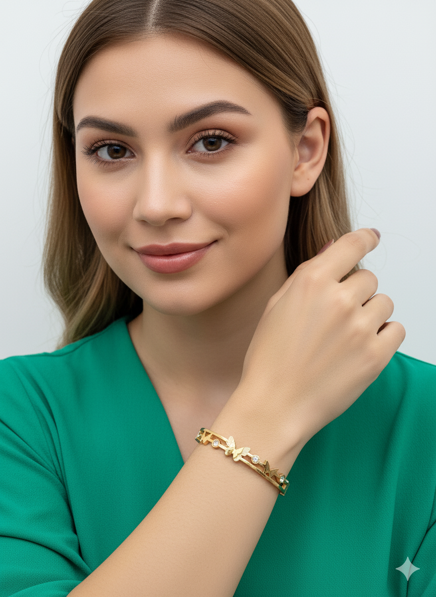 Butterfly Open Bracelet 18k Gold Plated.