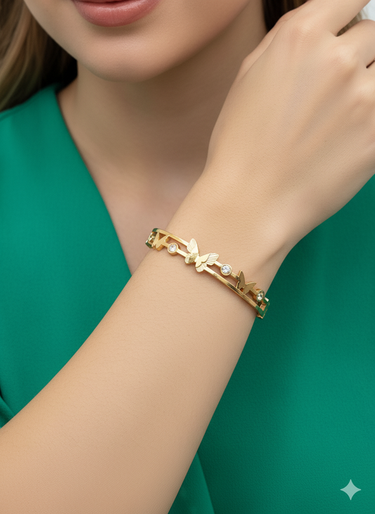 Butterfly Open Bracelet 18k Gold Plated.