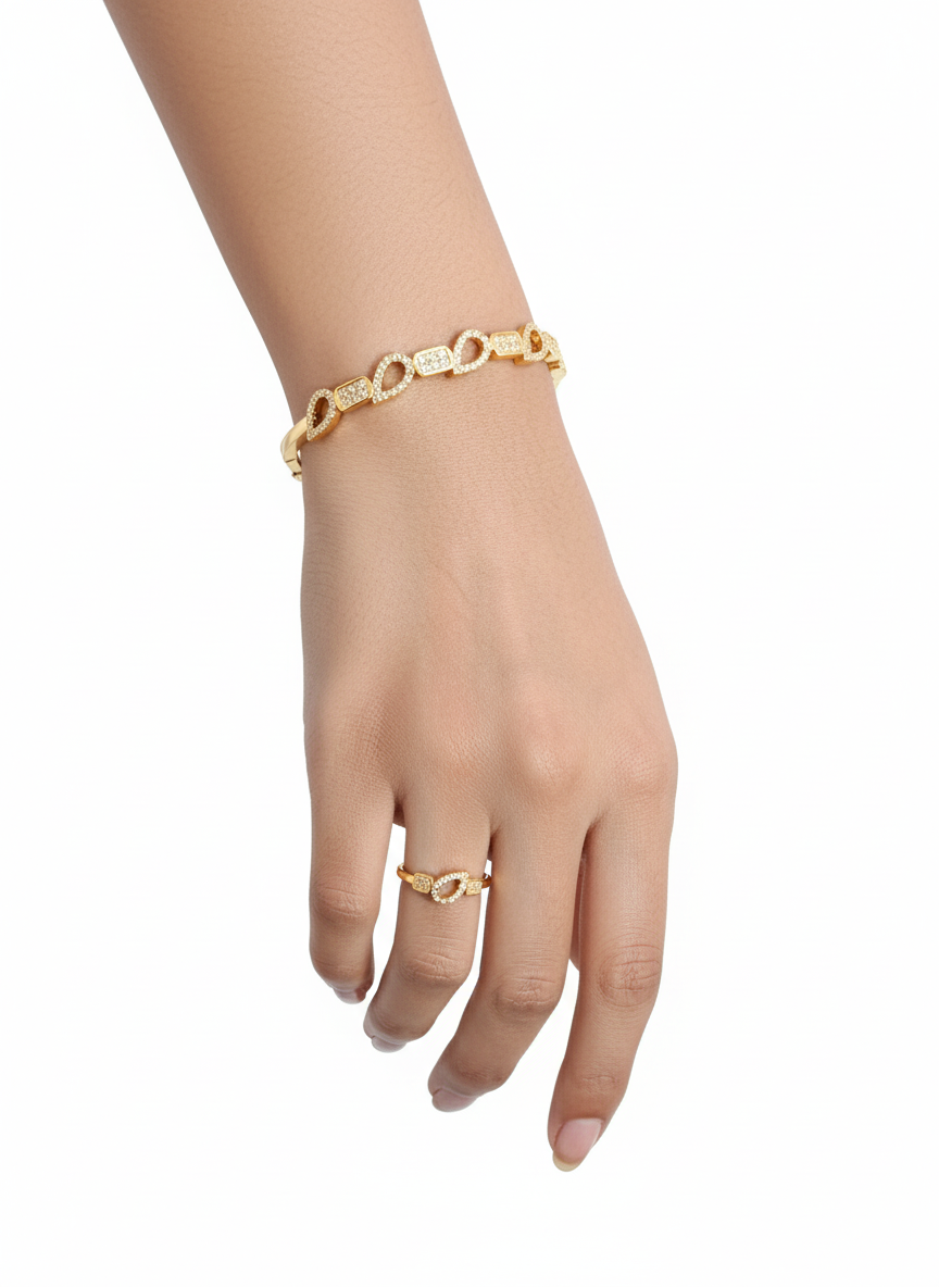 infinity Chain Bracelet 18k Gold plated.