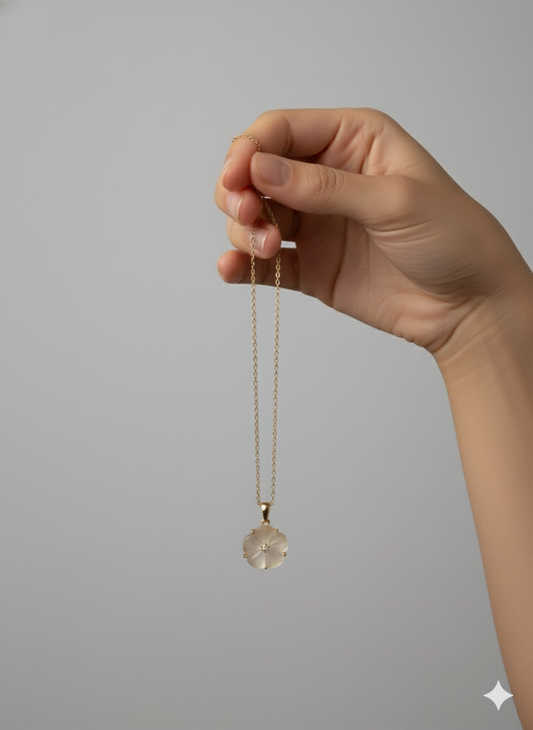 Frozen Dewdrop Necklace 18K Gold Plated.