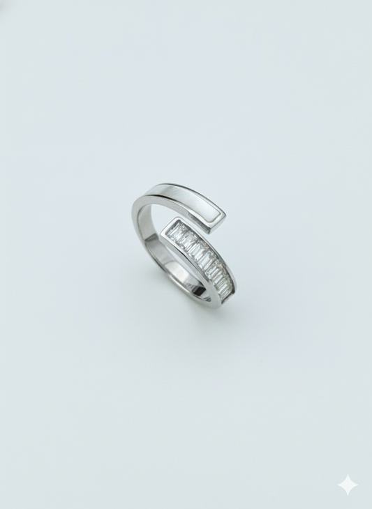 Luxe Curve Ring Silver Rhodium Plated with Zirconia Diamond