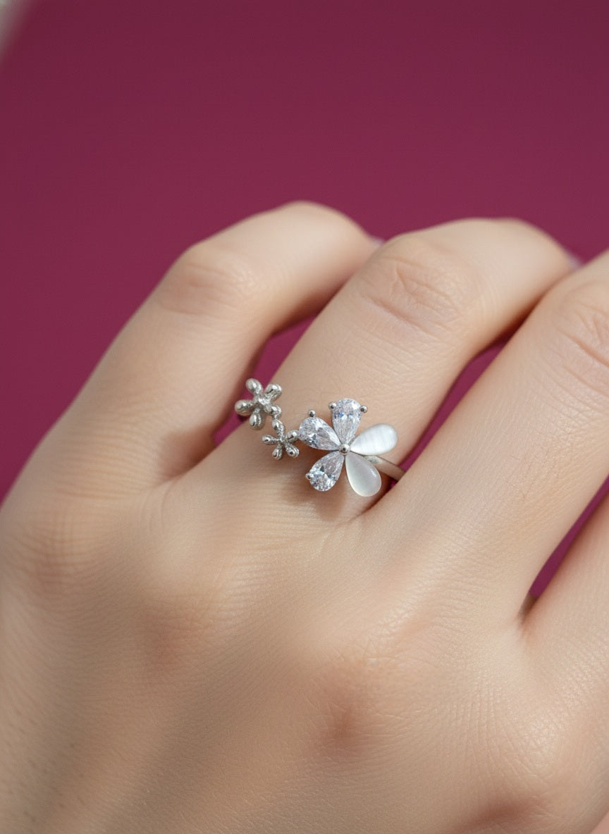 Moonflower Ring Silver Rhodium Plated with Zirconia Diamond