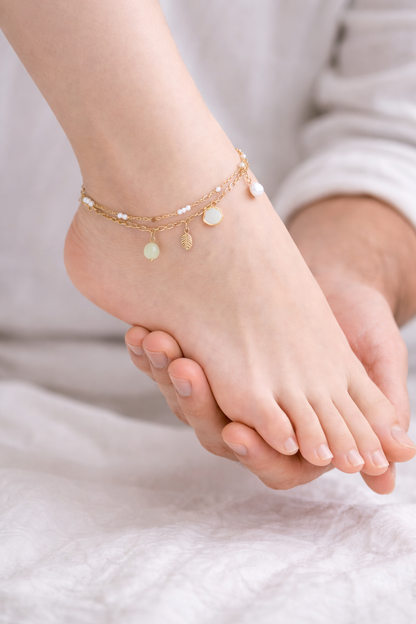 Delicate Gold Chain Anklet with Pearl and Leaf Charms
